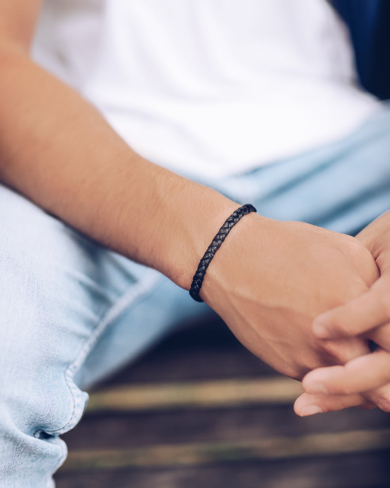 Discover the Perfect Couple Bracelets You for Partner Tree – and Lyfe Your